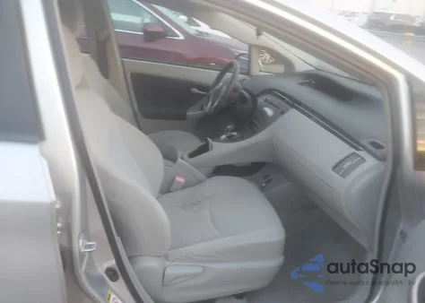 2010 Toyota Prius Iii z USA, uszkodzony, nr VIN JTDKN3DUXA0219252